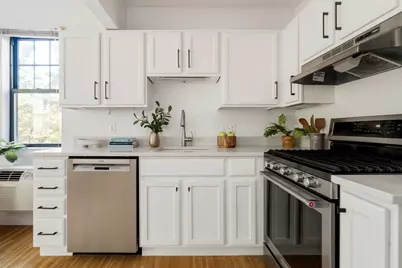 241 River Street #6, Cambridge, MA 02139 - Photo 5