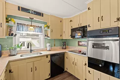 104 W Pond Rd, Plymouth, MA 02360 - Photo 11