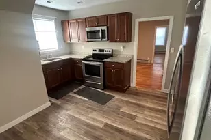 35 Newcomb Pl, Taunton, MA 02780 - Photo 7