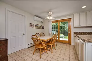 65 Blackberry Ln, Northampton, MA 01060 - Photo 9