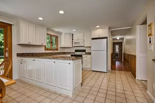 65 Blackberry Ln, Northampton, MA 01060 - Photo 11