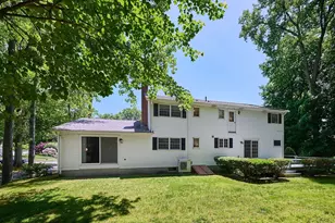 65 Blackberry Ln, Northampton, MA 01060 - Photo 33