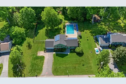 100 Fernwood Dr, East Longmeadow, MA 01028 - Photo 3