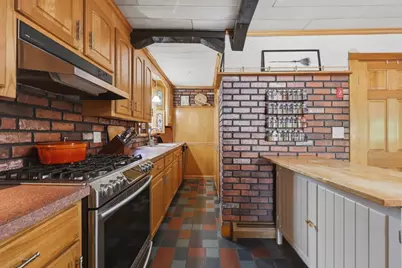4 Waite St, Salem, MA 01970 - Photo 11