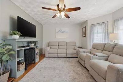 4 Waite St, Salem, MA 01970 - Photo 19
