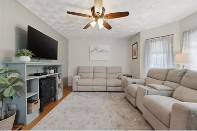4 Waite St, Salem, MA 01970 - Photo 1
