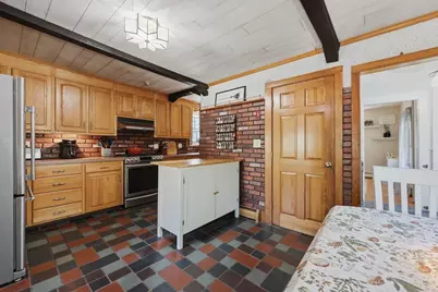 4 Waite St, Salem, MA 01970 - Photo 9