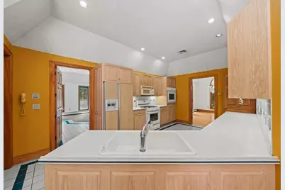 89 North St, Topsfield, MA 01983 - Photo 5