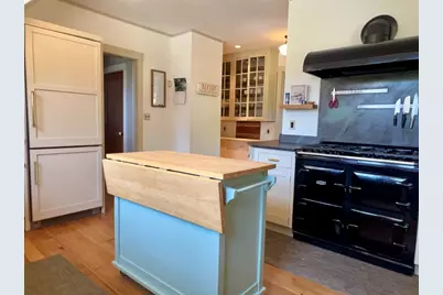 211 Forest St, Winchester, MA 01890 - Photo 15