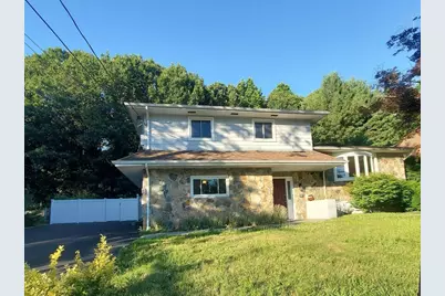 744 Dedham St, Newton, MA 02459 - Photo 13