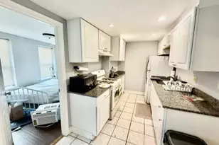 109 Salem, Boston, MA 02113 - Photo 9