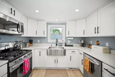 9 Mayflower Ave, Weymouth, MA 02191 - Photo 5