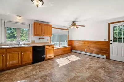 11 Ashworth Dr, Oxford, MA 01537 - Photo 3