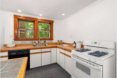 94 W Plain St, Wayland, MA 01778 - Photo 13