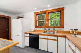 94 W Plain St, Wayland, MA 01778 - Photo 15