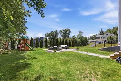 37 Hemlock Dr, Ayer, MA 01432 - Photo 31