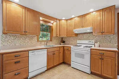 27 Richardson Road, Hudson, MA 01749 - Photo 11