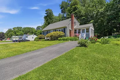 27 Richardson Road, Hudson, MA 01749 - Photo 3