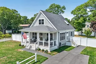 245 Edgewater Dr E, Falmouth, MA 02536 - Photo 3