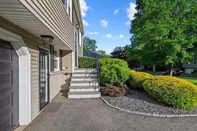 8 Ted Lane, Southborough, MA 01772 - Photo 3