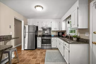 8 Ted Ln, Southborough, MA 01772 - Photo 5