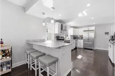 17 Lansing Ave, Worcester, MA 01605 - Photo 9