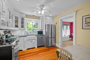 30 Hillside Ave, Amesbury, MA 01913 - Photo 7