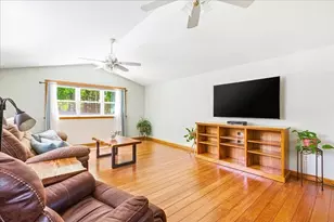552 Mattakeesett St, Pembroke, MA 02359 - Photo 11