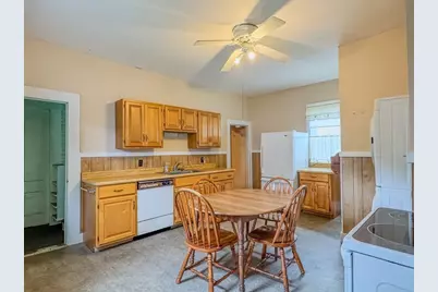 22 Union Street, Greenfield, MA 01301 - Photo 5