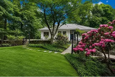 301 Lincoln St, Franklin, MA 02038 - Photo 3