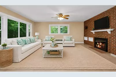 301 Lincoln St, Franklin, MA 02038 - Photo 11