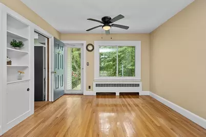 301 Lincoln St, Franklin, MA 02038 - Photo 9