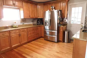 194 Oakland Ave, Methuen, MA 01844 - Photo 3