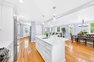 74 Rhinecliff St, Arlington, MA 02476 - Photo 9