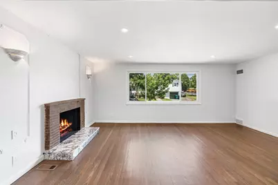 4 June Ln, Newton, MA 02458 - Photo 11