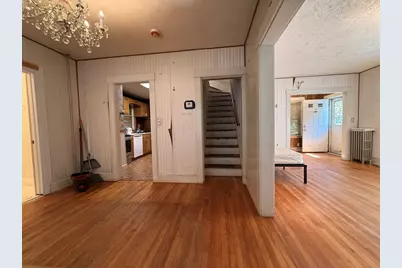 18 Pleasant St, Fitchburg, MA 01420 - Photo 7