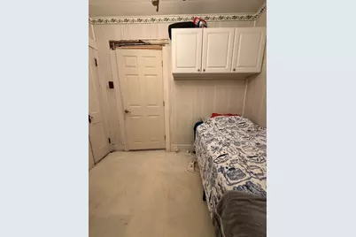 18 Pleasant St, Fitchburg, MA 01420 - Photo 17