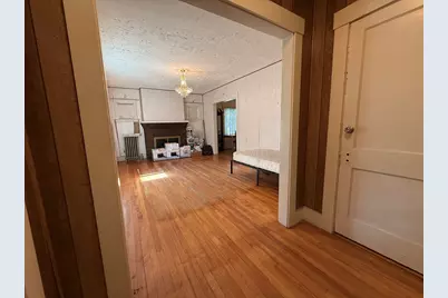 18 Pleasant St, Fitchburg, MA 01420 - Photo 13