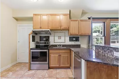 305 Central St, Newton, MA 02466 - Photo 5
