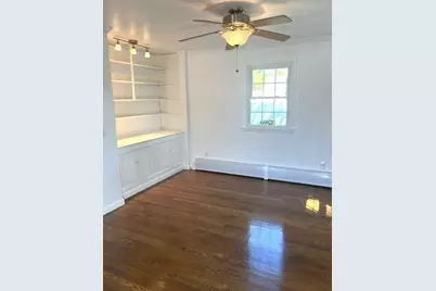110 Longmeadow Dr, Lowell, MA 01852 - Photo 5