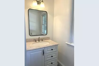 110 Longmeadow Dr, Lowell, MA 01852 - Photo 15