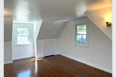 110 Longmeadow Dr, Lowell, MA 01852 - Photo 11