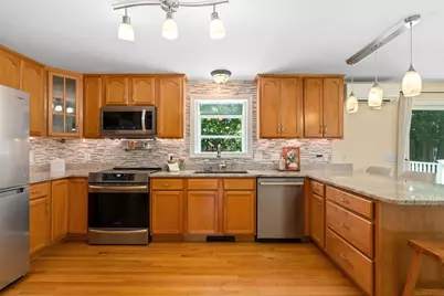 49 Larson Ave, Leominster, MA 01453 - Photo 5