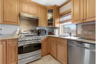9 Lennon Ct #13, Boston, MA 02127 - Photo 5