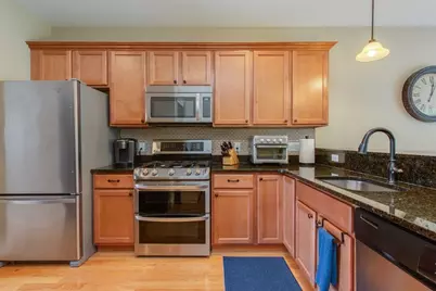 89 Woodview Way #89, Manchester, NH 03102 - Photo 13