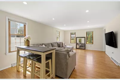 100 Beacon Hill Rd, West Springfield, MA 01089 - Photo 11