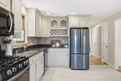 100 Beacon Hill Rd, West Springfield, MA 01089 - Photo 3