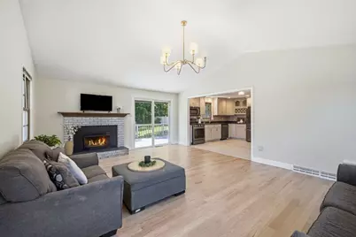 100 Beacon Hill Rd, West Springfield, MA 01089 - Photo 5