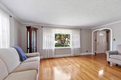 9 Oaklandvale Ave, Saugus, MA 01906 - Photo 5
