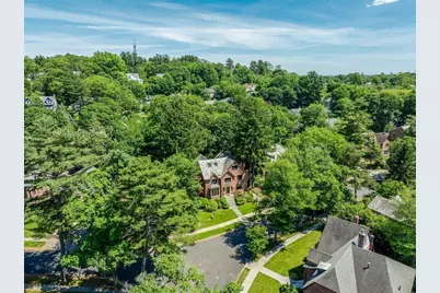 79 Woodchester Dr, Newton, MA 02467 - Photo 31